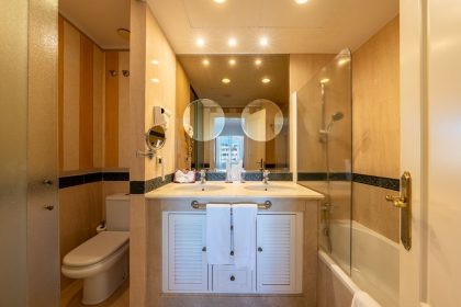 94e2a848b66f1bf264e6997493af1a72 - 15