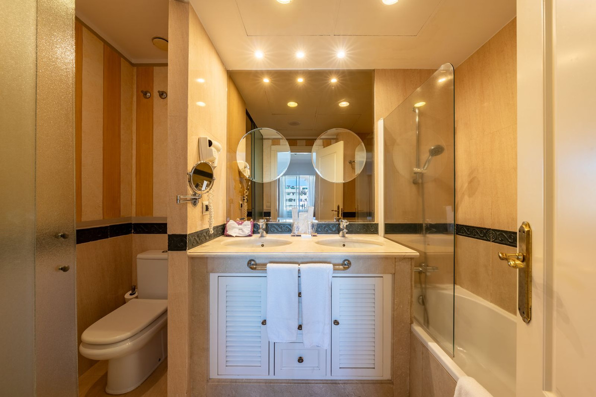 94e2a848b66f1bf264e6997493af1a72 - 15