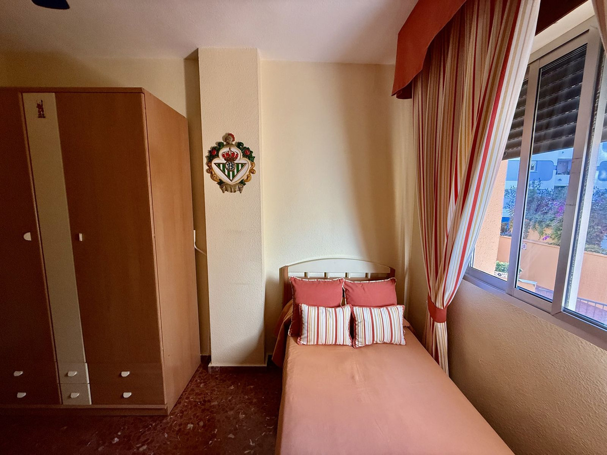 950a22e32160ae786337566347cae14d - 15