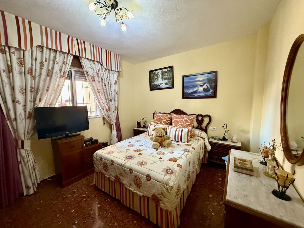 950a22e32160ae786337566347cae14d - 24