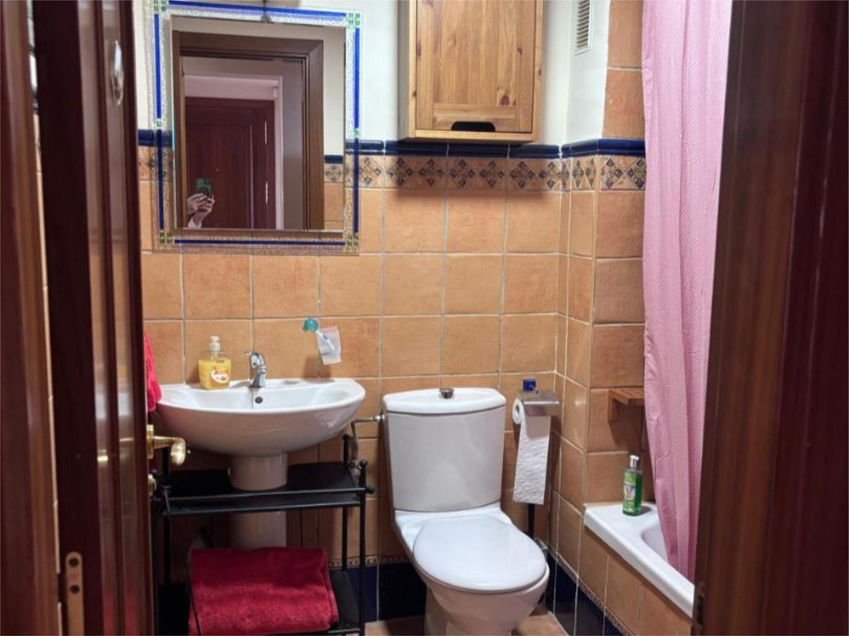 951301fa282f8160f1e8276caf99bb3b - 15