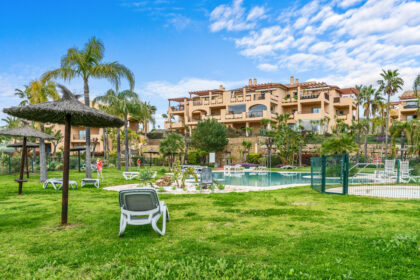 964b9508edcfecca902495cc280eb67a - 15