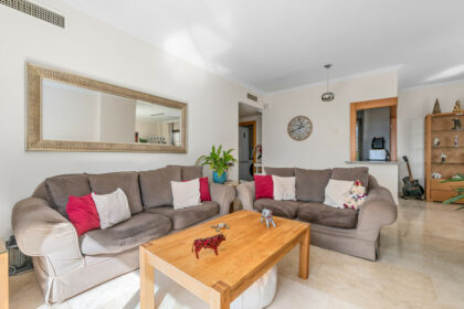 964b9508edcfecca902495cc280eb67a - 19