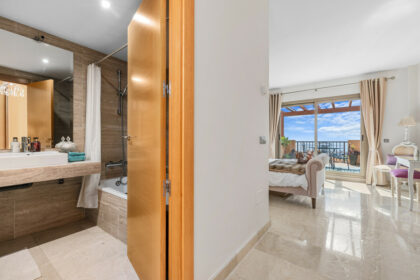 964b9508edcfecca902495cc280eb67a - 28