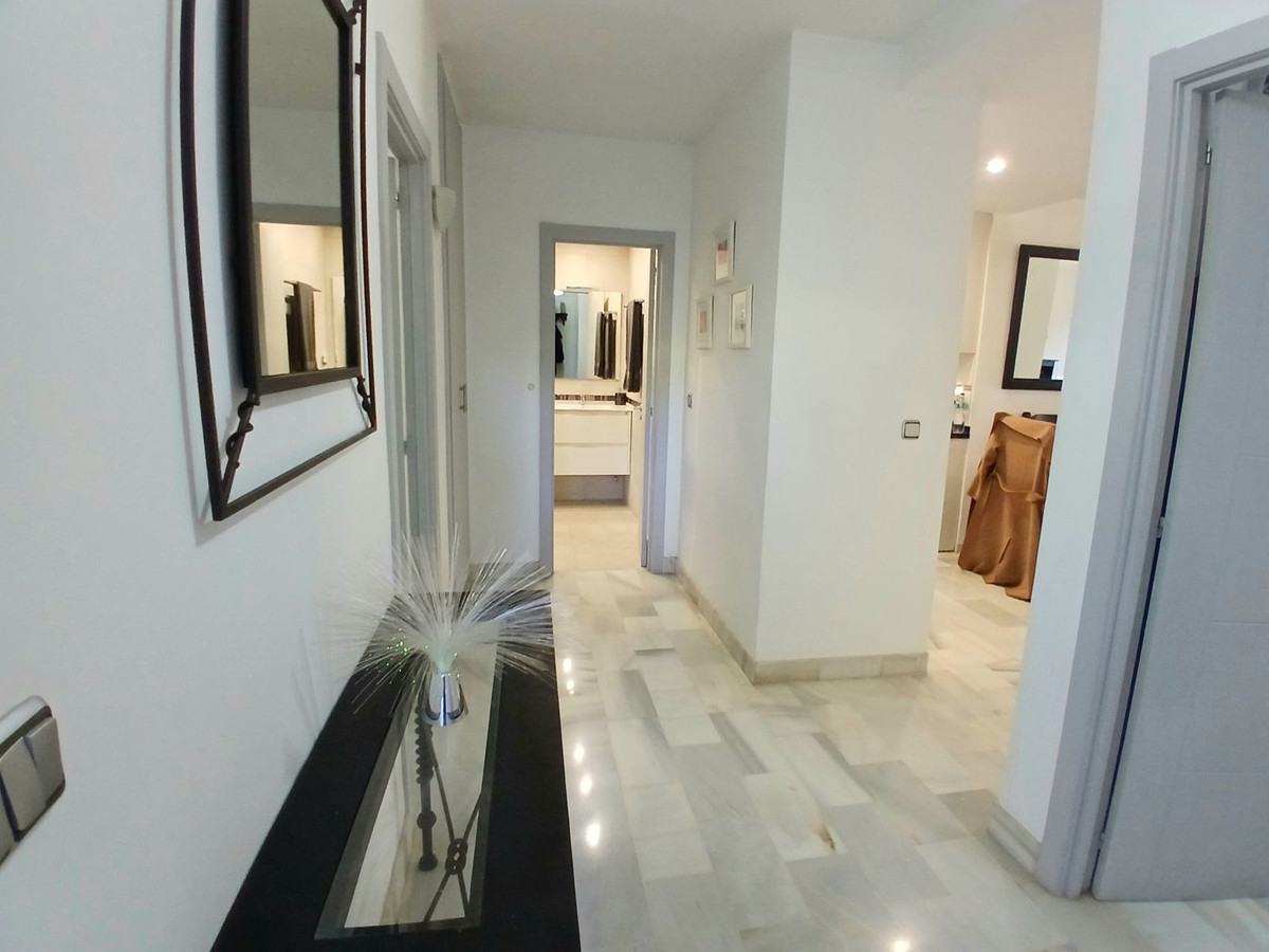 979e2afb138a2fd0ec7a85c542506440 - 12