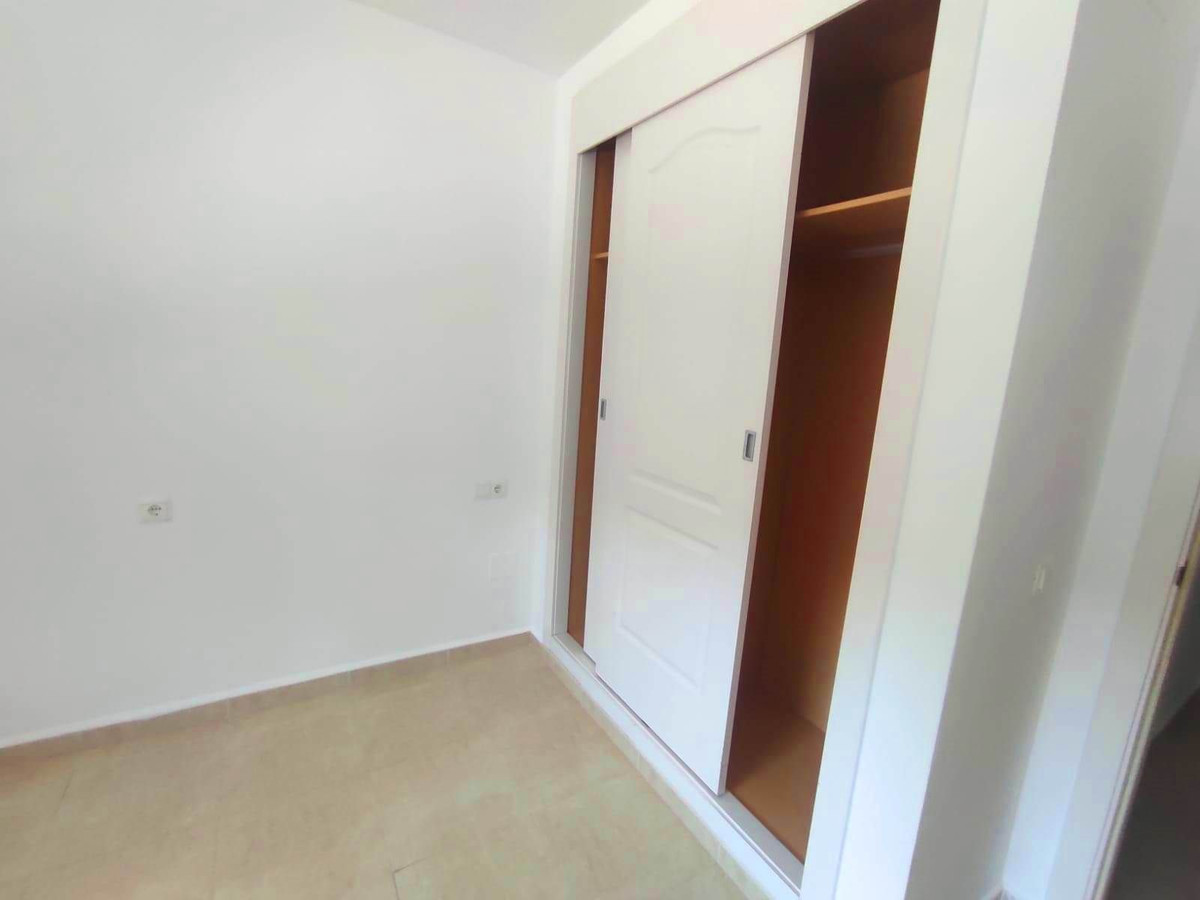 9828bfbe4e57bc71f71320fd17f1b738 - 12