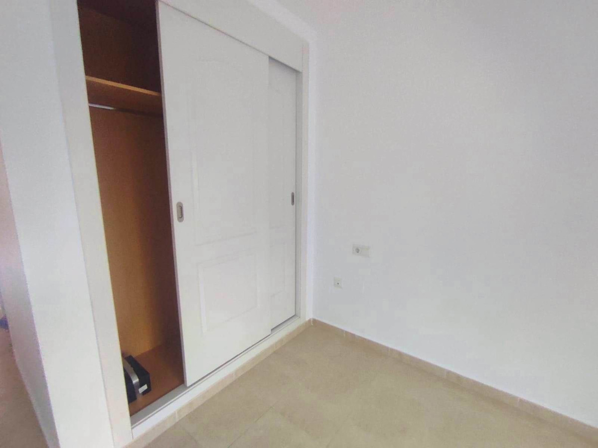 9828bfbe4e57bc71f71320fd17f1b738 - 14