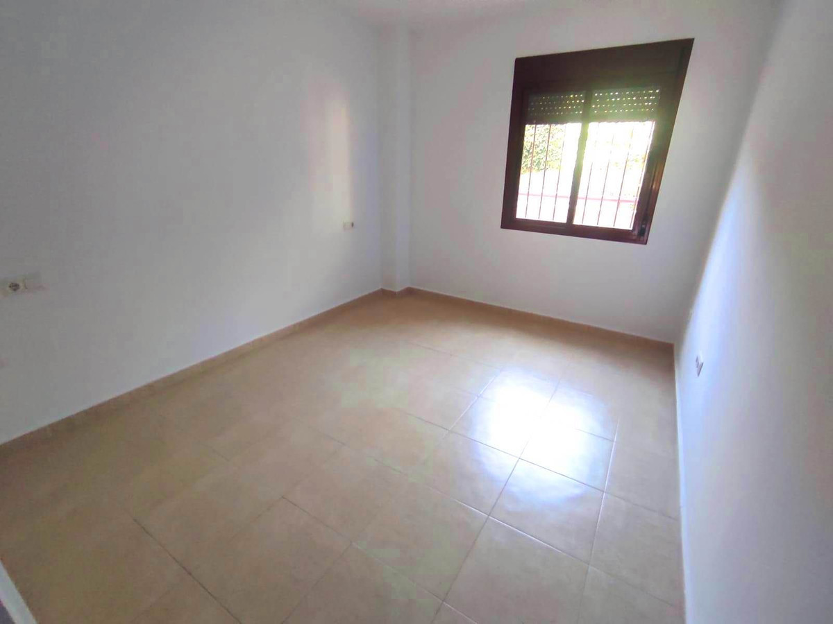 9828bfbe4e57bc71f71320fd17f1b738 - 15