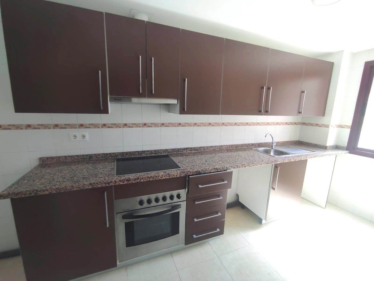 9828bfbe4e57bc71f71320fd17f1b738 - 2