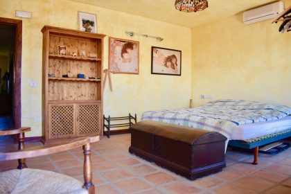 98501721ce816827f7d2470d5636589d - 11