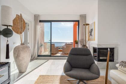 9857e84c00211470f17fc3db64e4b965 - 18