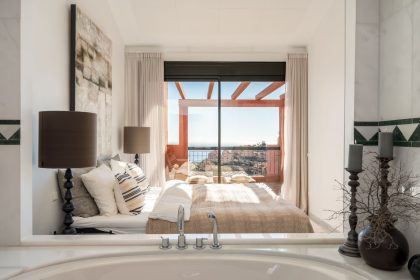 9857e84c00211470f17fc3db64e4b965 - 4