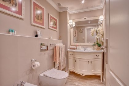 98b7db5c6725403b5000922a4a3ba5b8 - 17