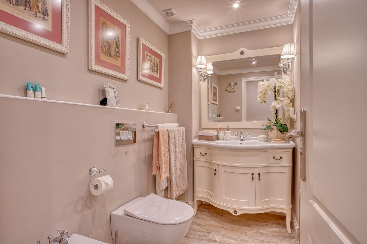 98b7db5c6725403b5000922a4a3ba5b8 - 17