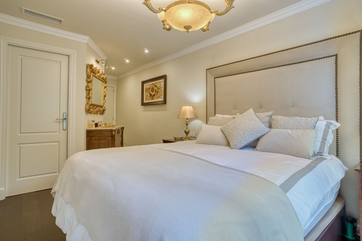 98b7db5c6725403b5000922a4a3ba5b8 - 20