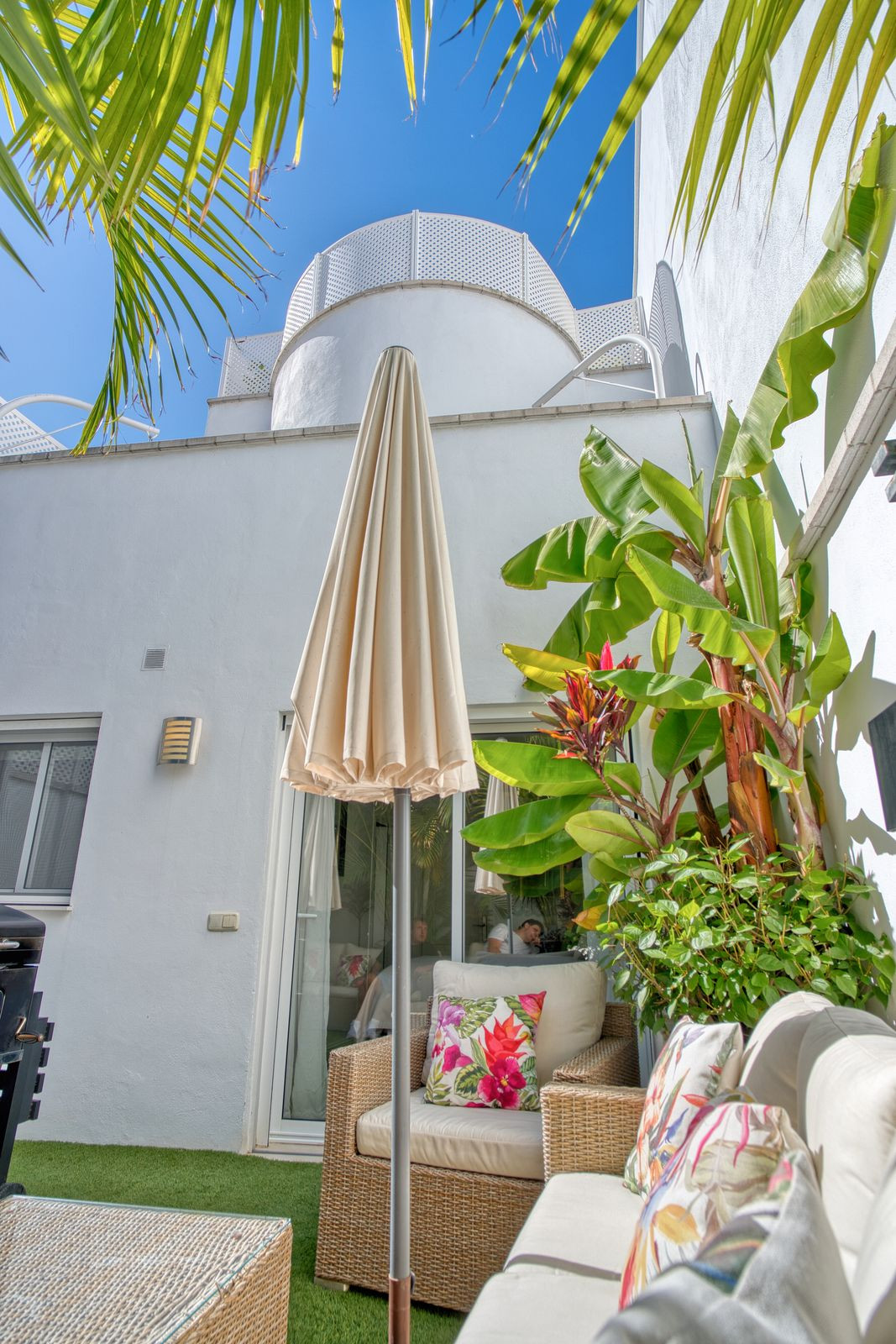 98b7db5c6725403b5000922a4a3ba5b8 - 32