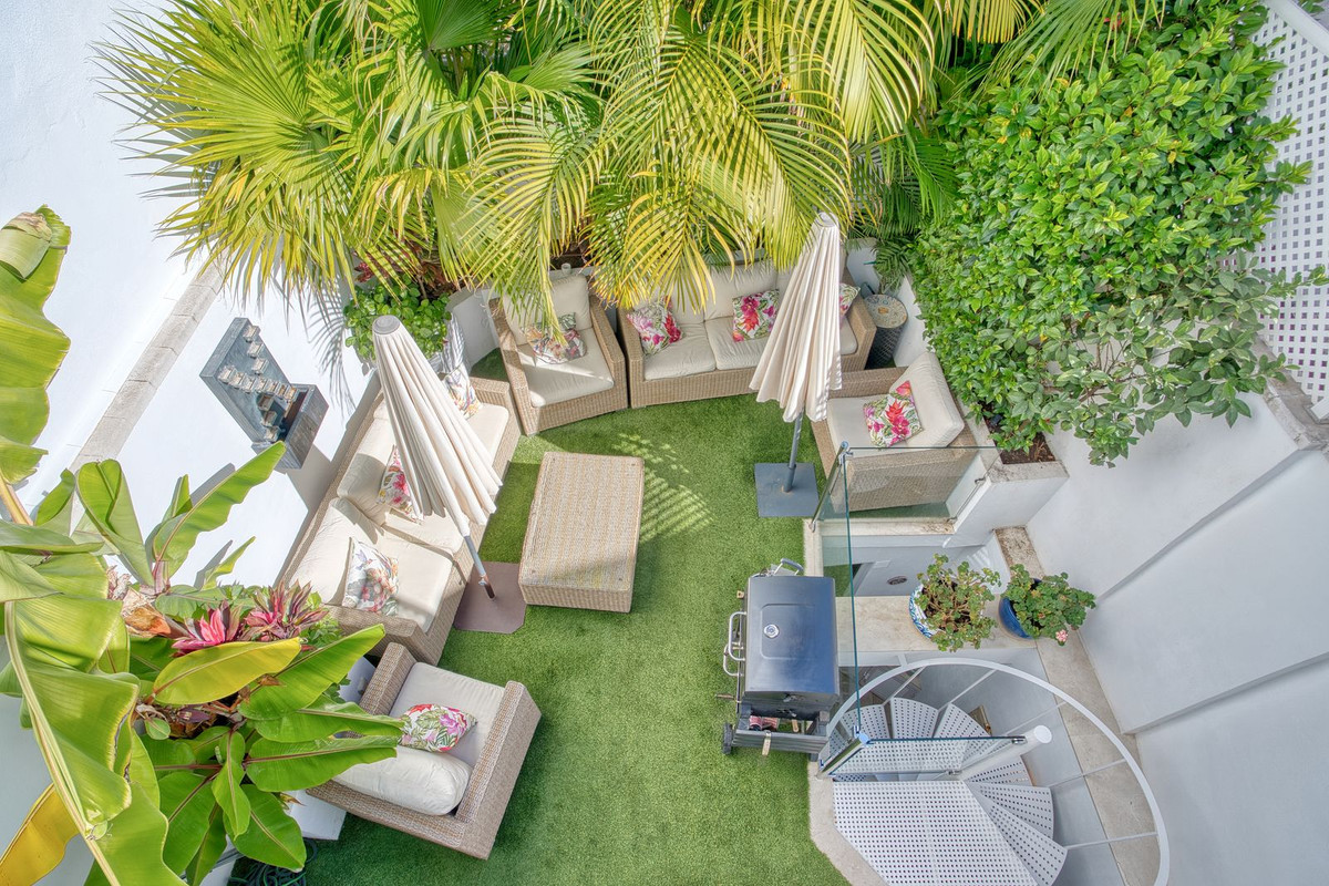 98b7db5c6725403b5000922a4a3ba5b8 - 37