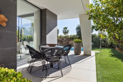 98bee43a34c1ff555042180e33a2aa95 - 11