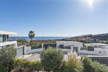 98bee43a34c1ff555042180e33a2aa95 - 29