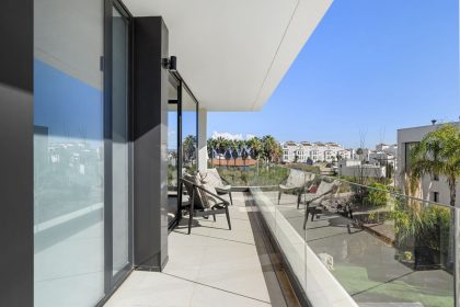 98bee43a34c1ff555042180e33a2aa95 - 30