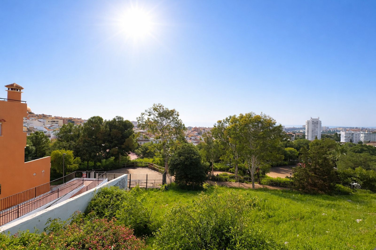 98c80db8bfcf70fd62218eecd1618cb1 - 1