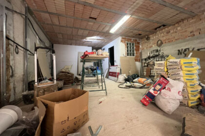 98c80db8bfcf70fd62218eecd1618cb1 - 27