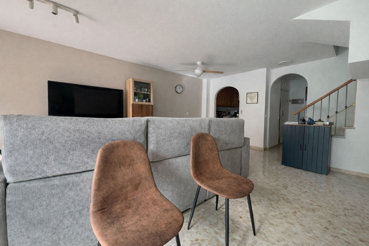 98c80db8bfcf70fd62218eecd1618cb1 - 5