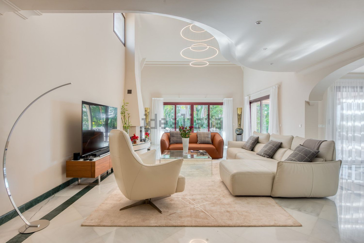 99b09a274f80426c46ccb3ac07bcc7b7 - 2