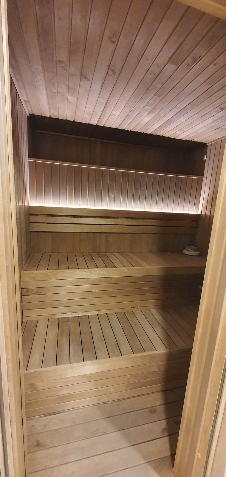 99e0892fbd961d4c2e6418a18bfa5706 - 23