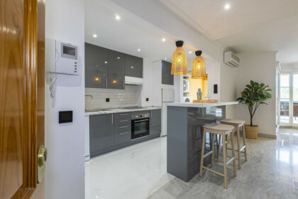 9ad9d41c29c25bcb7195bb02925c05df - 13