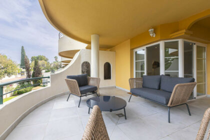 9ad9d41c29c25bcb7195bb02925c05df - 18