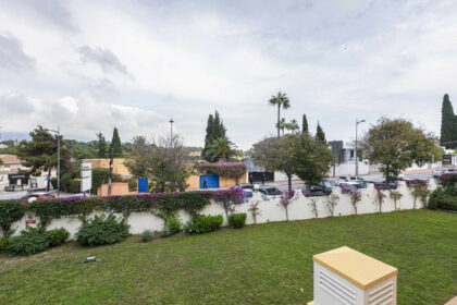 9ad9d41c29c25bcb7195bb02925c05df - 23