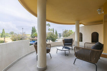 9ad9d41c29c25bcb7195bb02925c05df - 25