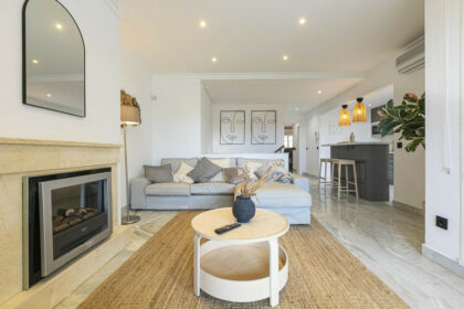 9ad9d41c29c25bcb7195bb02925c05df - 3