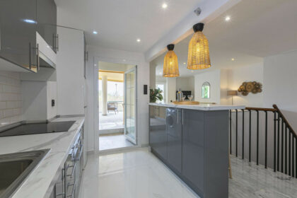 9ad9d41c29c25bcb7195bb02925c05df - 57