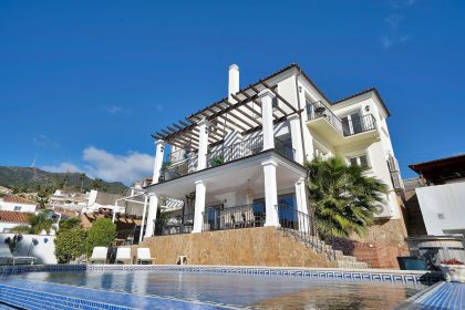 9b174fc390e0b9cb26941f08f762930b - 25