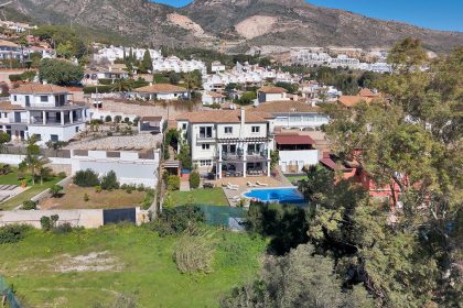 9b174fc390e0b9cb26941f08f762930b - 80