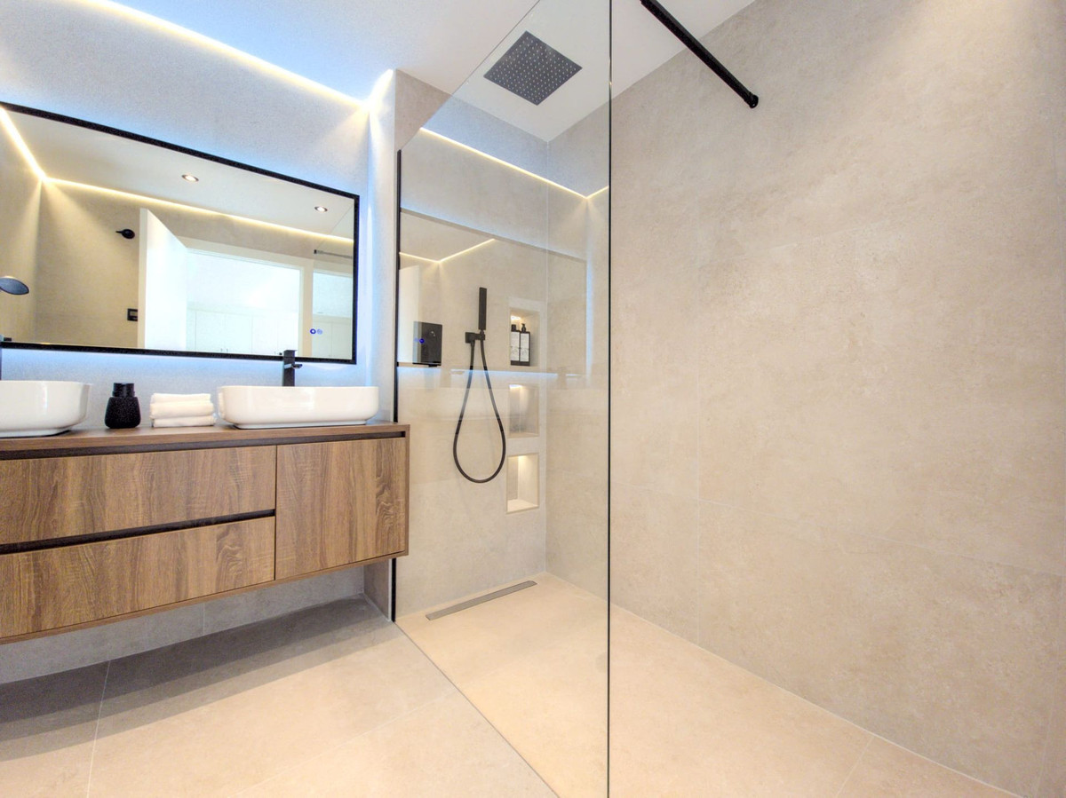 9bdbd2b11f3118ed9ce3e589e3d9604f - 14