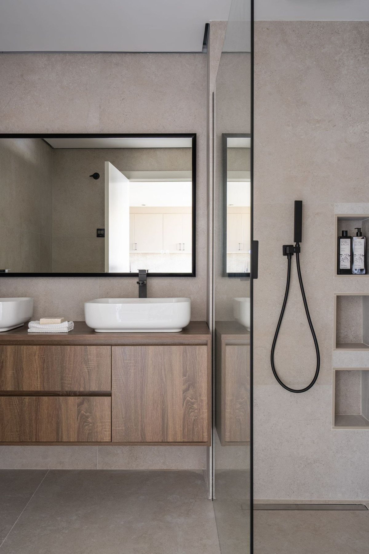 9bdbd2b11f3118ed9ce3e589e3d9604f - 15