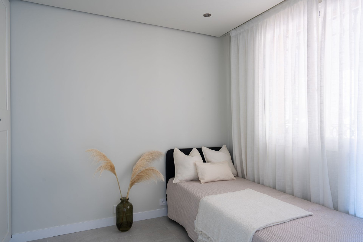 9bdbd2b11f3118ed9ce3e589e3d9604f - 28