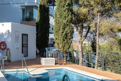 9bdbd2b11f3118ed9ce3e589e3d9604f - 33