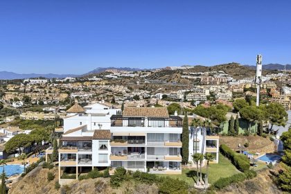 9bdbd2b11f3118ed9ce3e589e3d9604f - 42