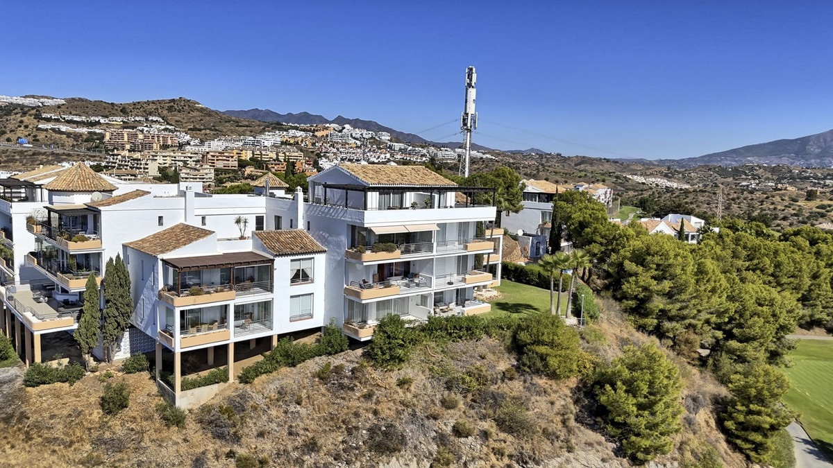 9bdbd2b11f3118ed9ce3e589e3d9604f - 44