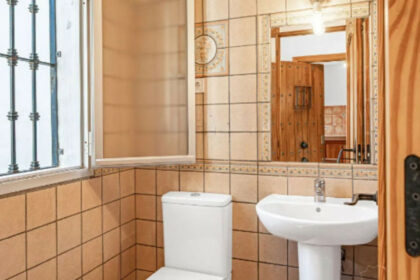 9c0322cf268d1108b026874bbfccaff8 - 17