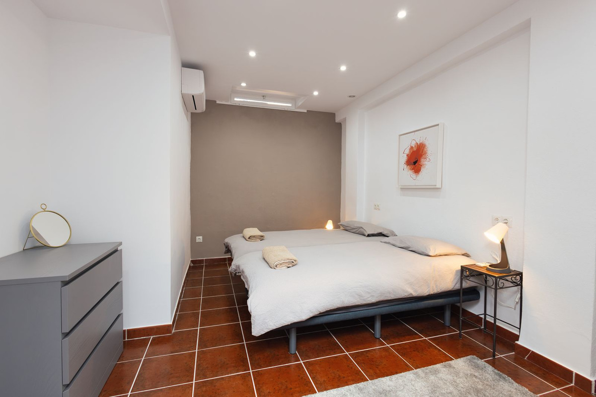 9c173eac707c3ddf0bfb5f4d0c773715 - 31