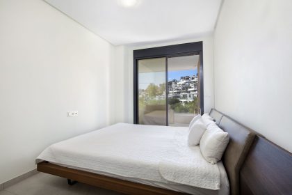 9c3924619f3ee3ec6c7921861d49689b - 12