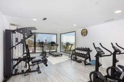 9c3924619f3ee3ec6c7921861d49689b - 14