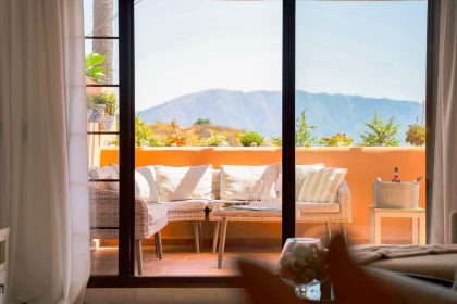 9c4c2f41a2d4007d661a65461ca5fa9f - 18