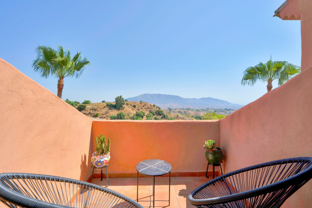 9c4c2f41a2d4007d661a65461ca5fa9f - 37