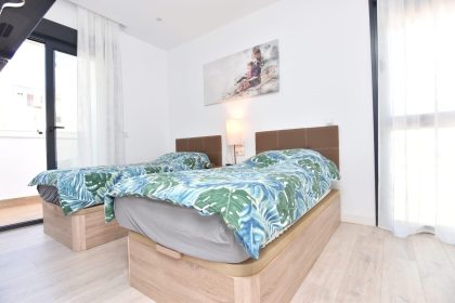 9c4e4ce0f62d698be1c2522491dc41d4 - 17